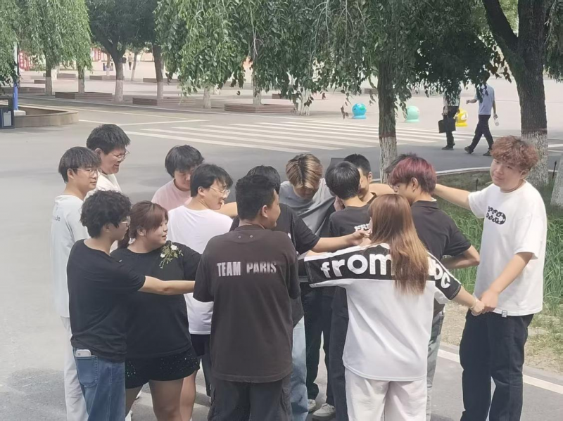 思政课改革｜携手暖心同行  规划青春未来